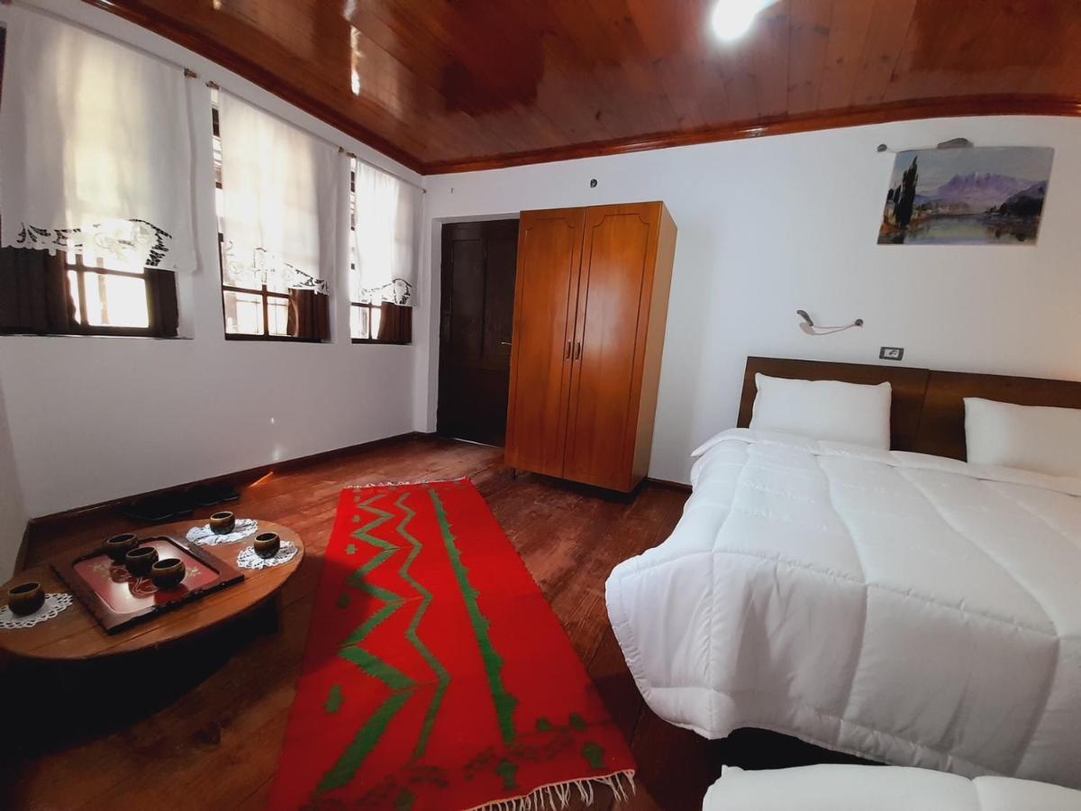 Gorica'S Bridge Hotel Берат Экстерьер фото
