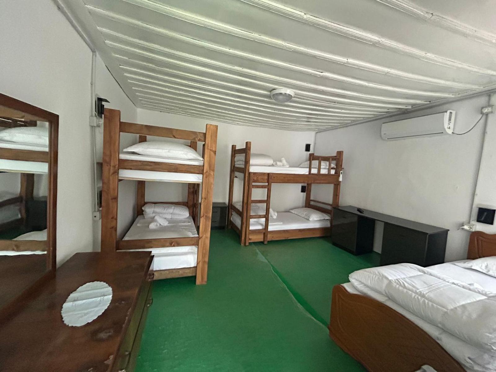 Gorica'S Bridge Hotel Берат Экстерьер фото